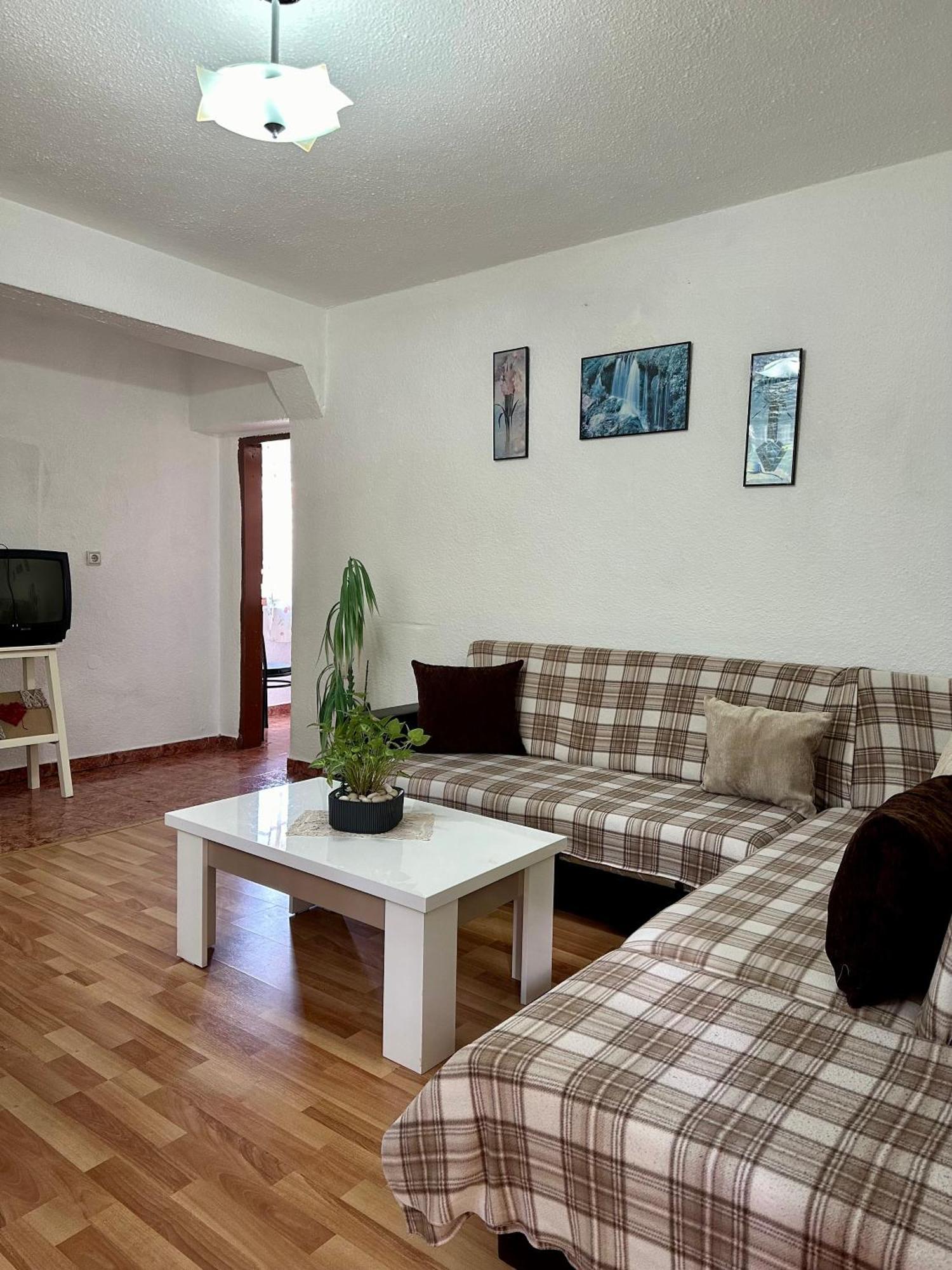 Ferienwohnung Jea House Pogradec Exterior foto